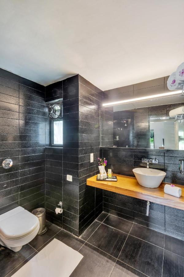 Отель Club Mahindra Corbett Dhikuli Экстерьер фото