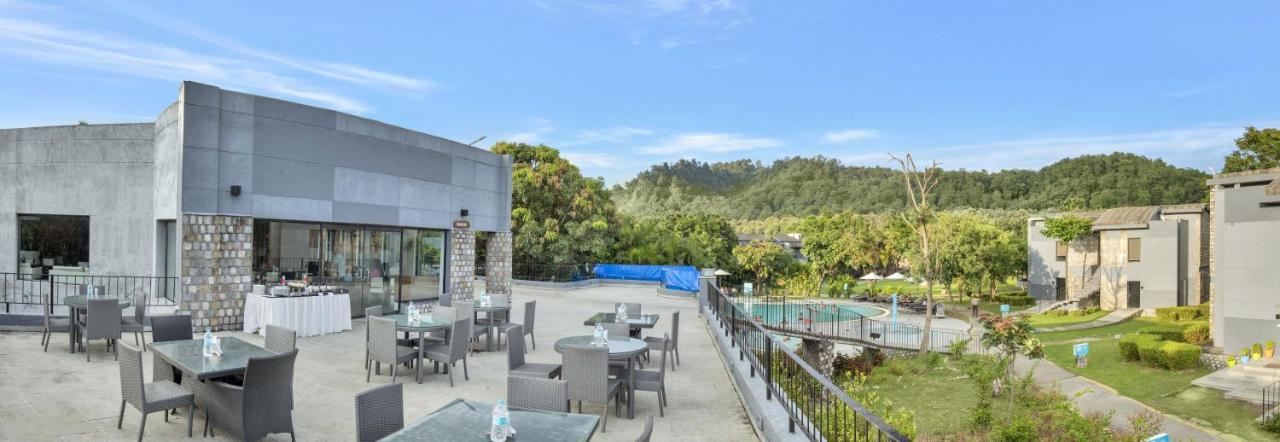 Отель Club Mahindra Corbett Dhikuli Экстерьер фото