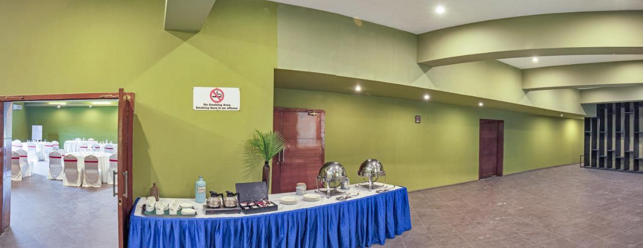 Отель Club Mahindra Corbett Dhikuli Экстерьер фото