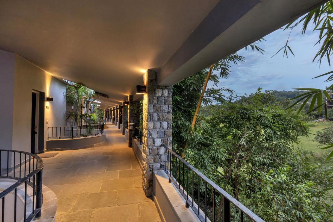 Отель Club Mahindra Corbett Dhikuli Экстерьер фото