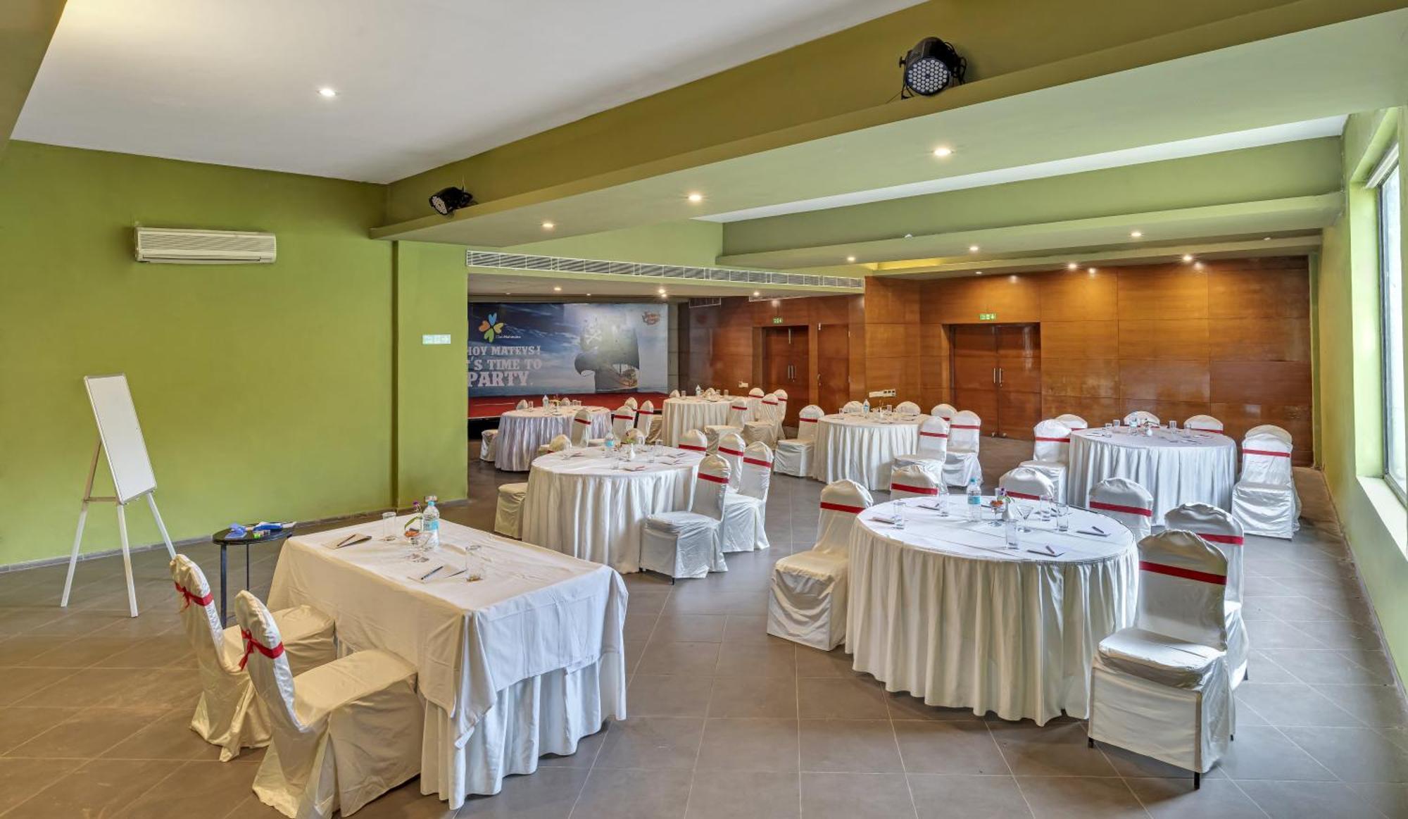 Отель Club Mahindra Corbett Dhikuli Экстерьер фото