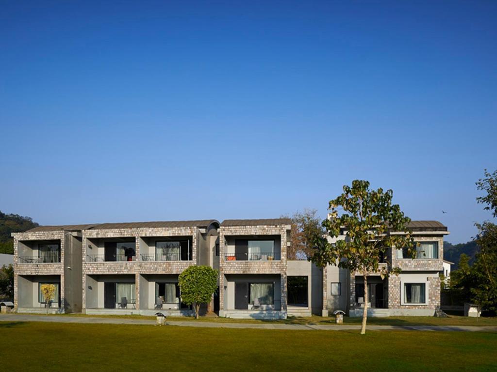 Отель Club Mahindra Corbett Dhikuli Экстерьер фото